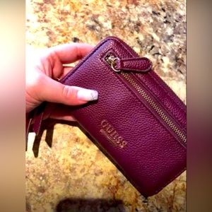 GUESS MERLOT COLOURED WALLET 🍇